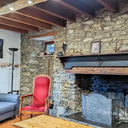 Tatil Evi Pres De L'eglise